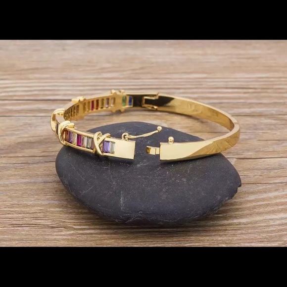 Multi colored bracelet - Picture 3 of 16